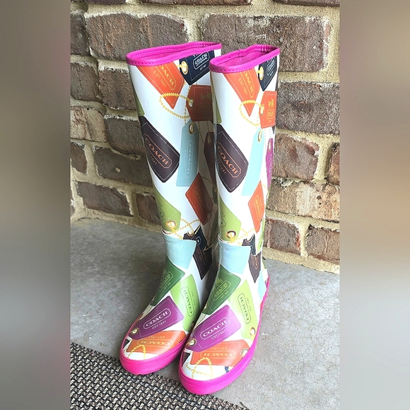 Coach Pammie Hang Tags Printed Colorful Fun Wellesley Rain Boots Sz 8b - Picture 3 of 10